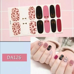 Kitty Nail Strips Manicure